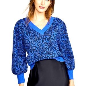 V-Neck Balloon Sleeve Sweater